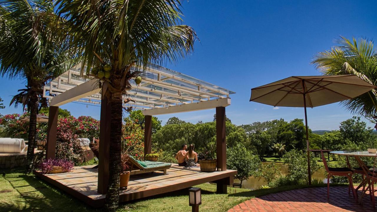 Hotel Boutique Frangipani Brotas Buitenkant foto Pergola