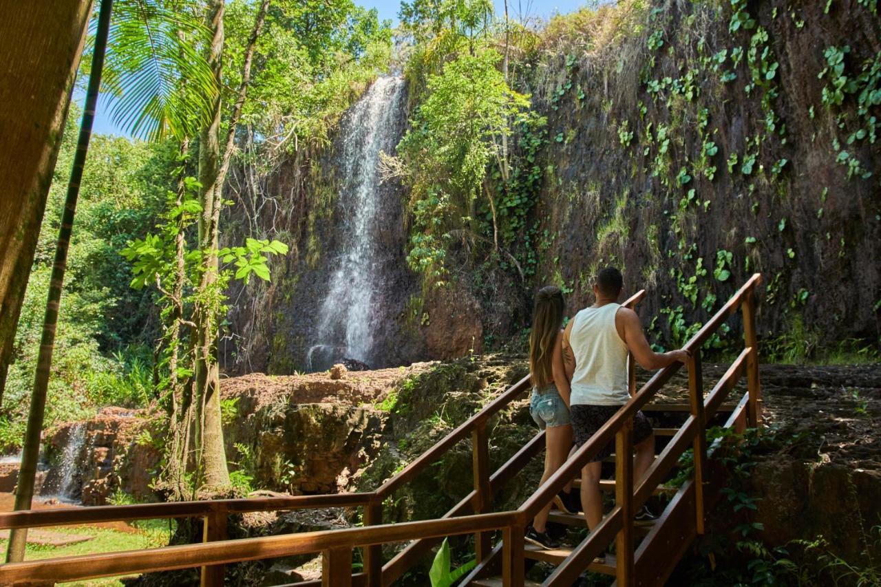 Hotel Boutique Frangipani Brotas Buitenkant foto View of the waterfall from the viewing platform