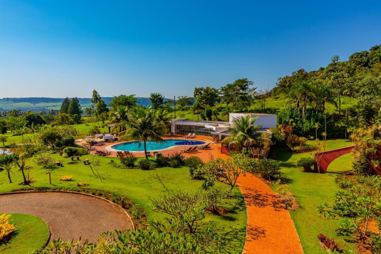 Hotel Boutique Frangipani Brotas Buitenkant foto View of the resort