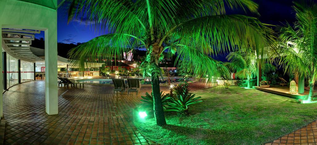 Hotel Boutique Frangipani Brotas Buitenkant foto Landscape lighting